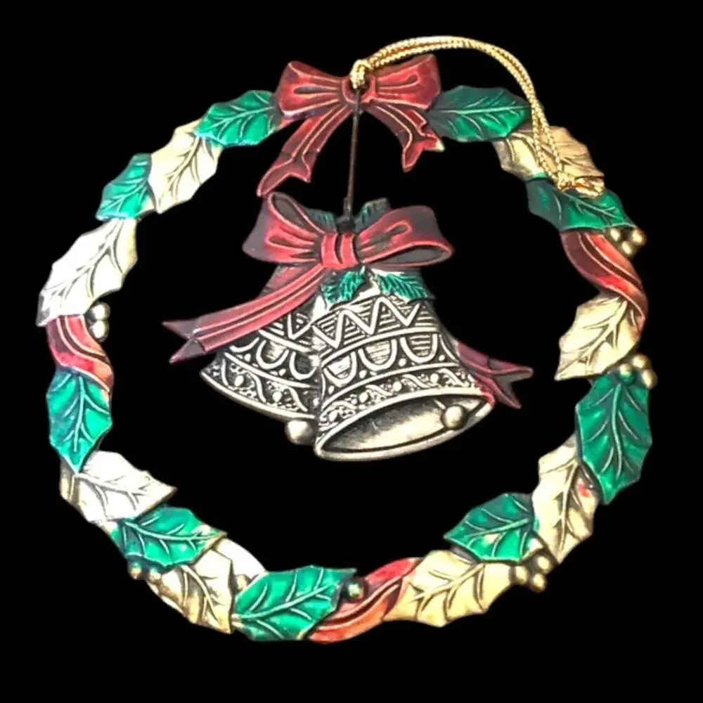 Vintage RUSS Heirloom Collection metal wreath with bow Christmas ornament